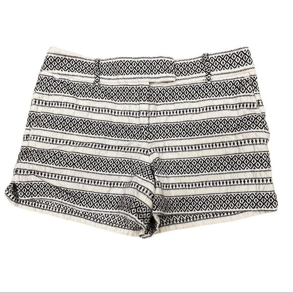 LOFT Pants - NWT LOFT The Riviera Short Black And Cream Shorts Mid Rise W/Pockets Size 10